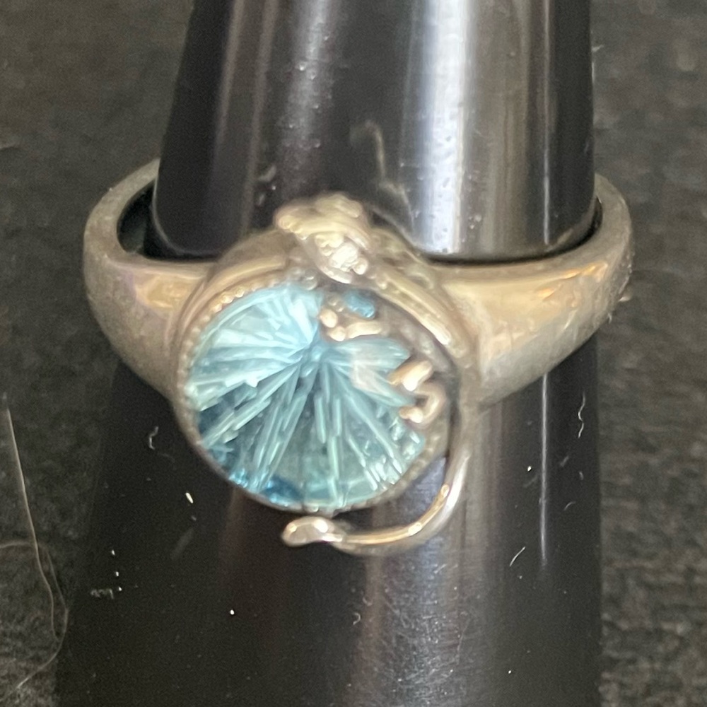 Elegant 925 Sterling silver Silver and Blue Topaz Gecko Women's Ring